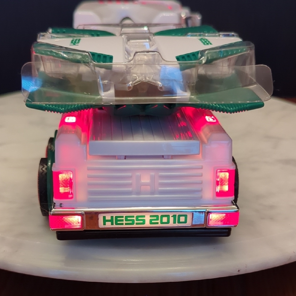 2010 Hess Toy Truck and Jet - Green and White - Picture 11 of 17